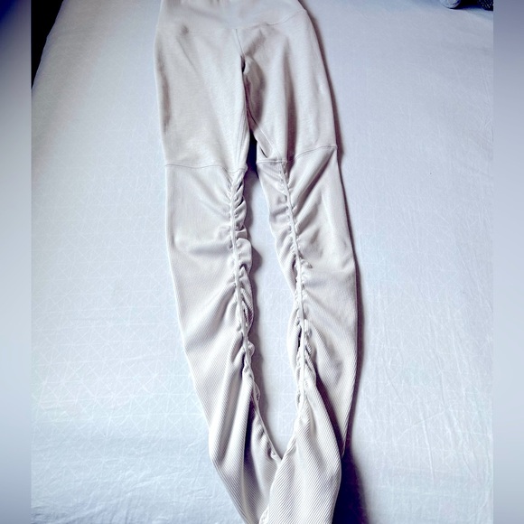 Alo Yoga Alosoft high waist Goddess leggings - Picture 4 of 11